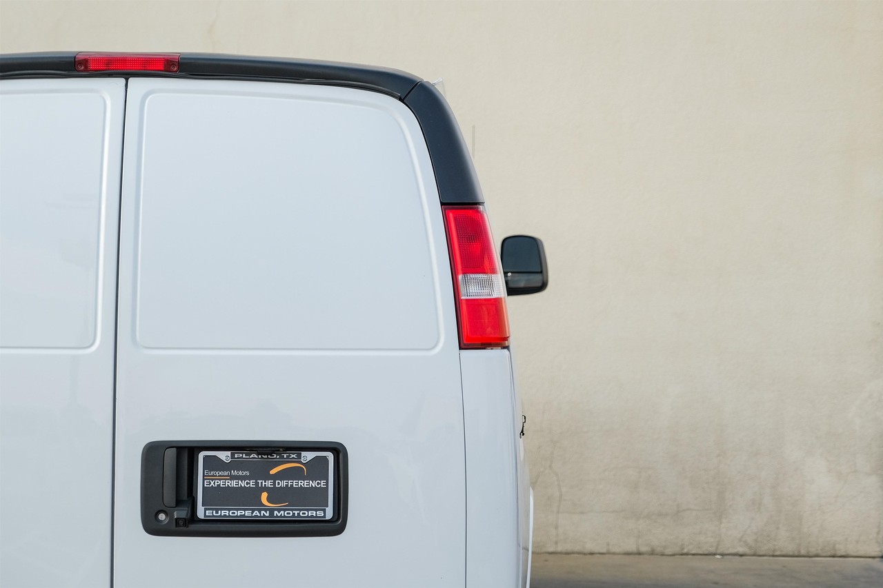 Chevrolet Express Cargo Van Vehicle Main Gallery Image 41