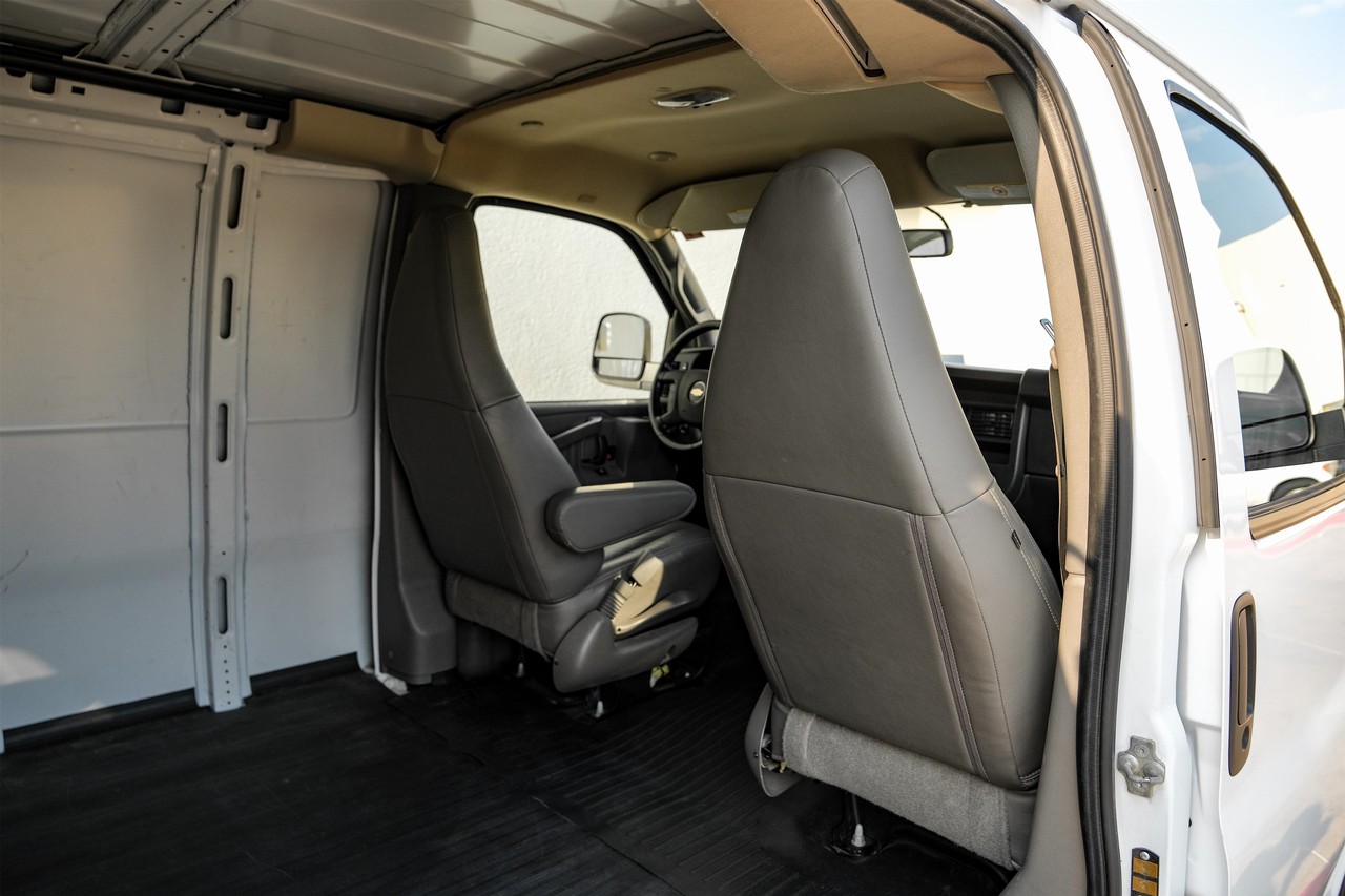 Chevrolet Express Cargo Van Vehicle Main Gallery Image 45