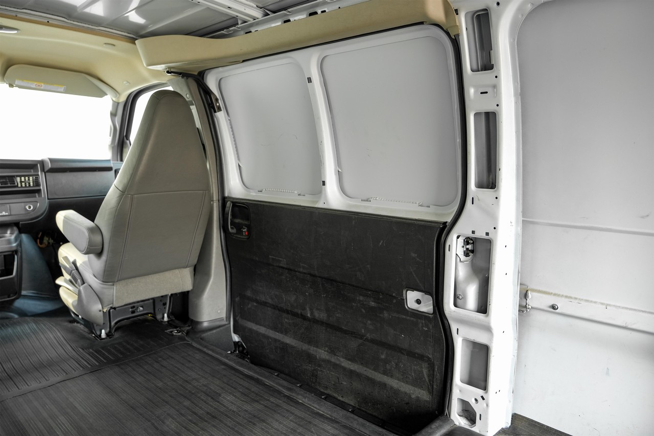 Chevrolet Express Cargo Van Vehicle Main Gallery Image 46