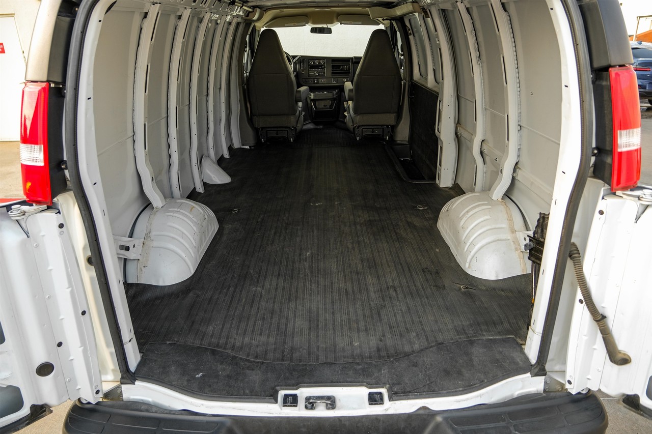 Chevrolet Express Cargo Van Vehicle Main Gallery Image 52