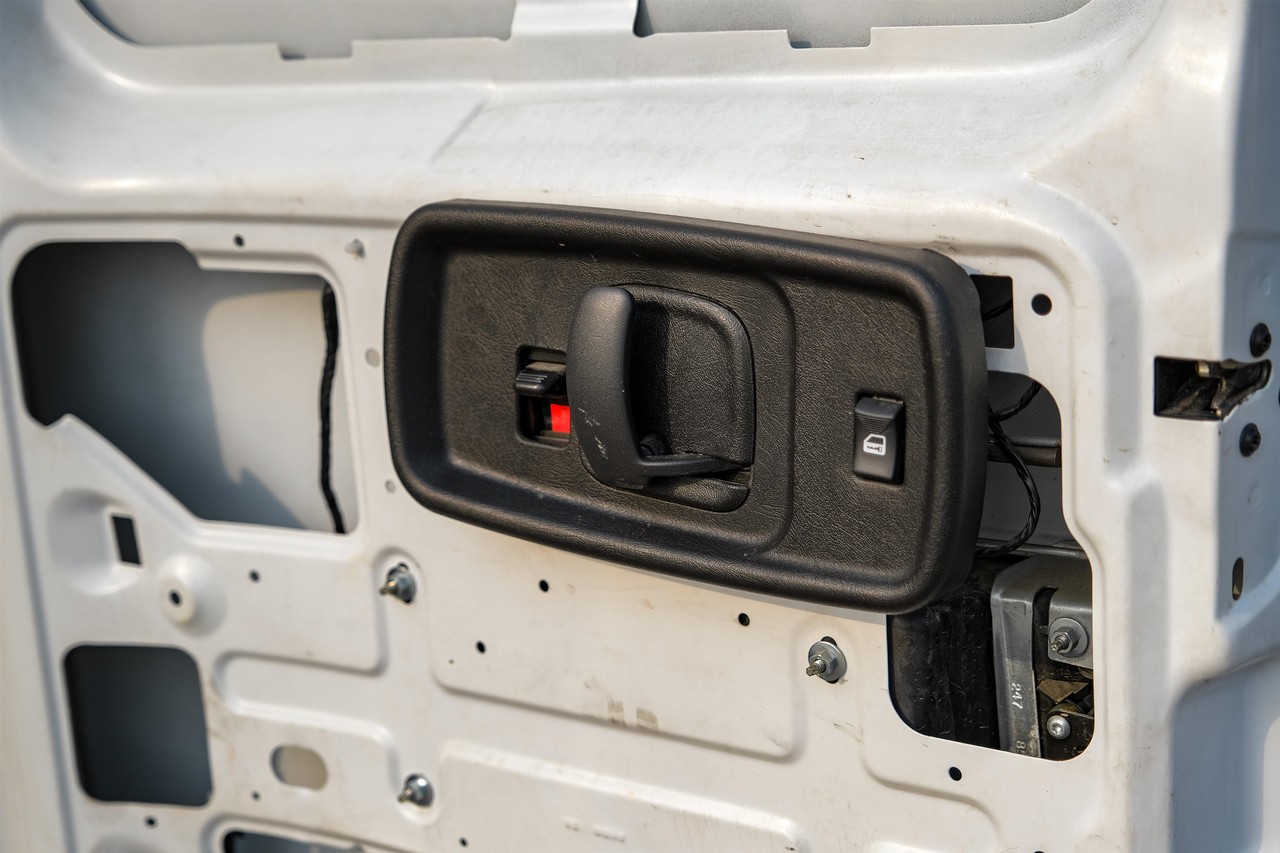 Chevrolet Express Cargo Van Vehicle Main Gallery Image 53