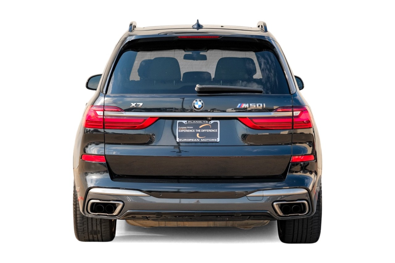 BMW X7 Vehicle Main Gallery Image 10