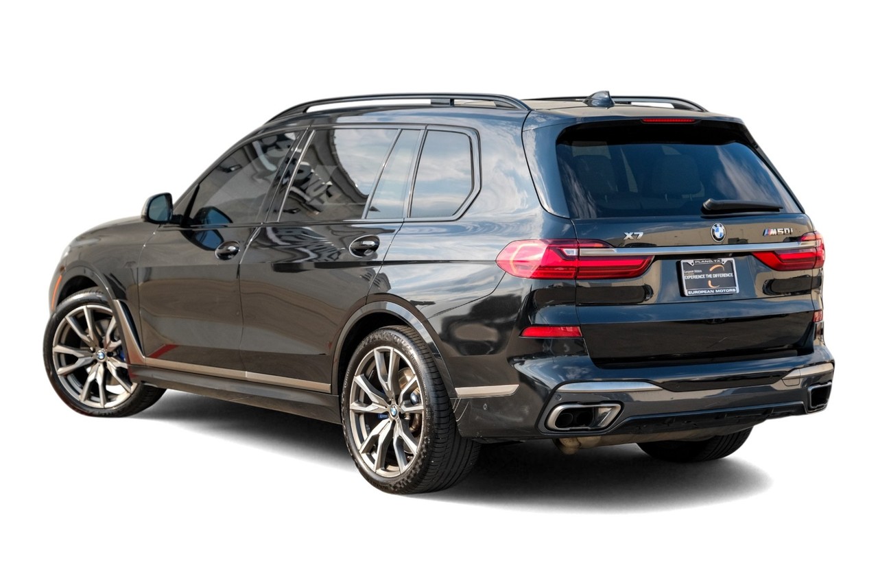 BMW X7 Vehicle Main Gallery Image 11