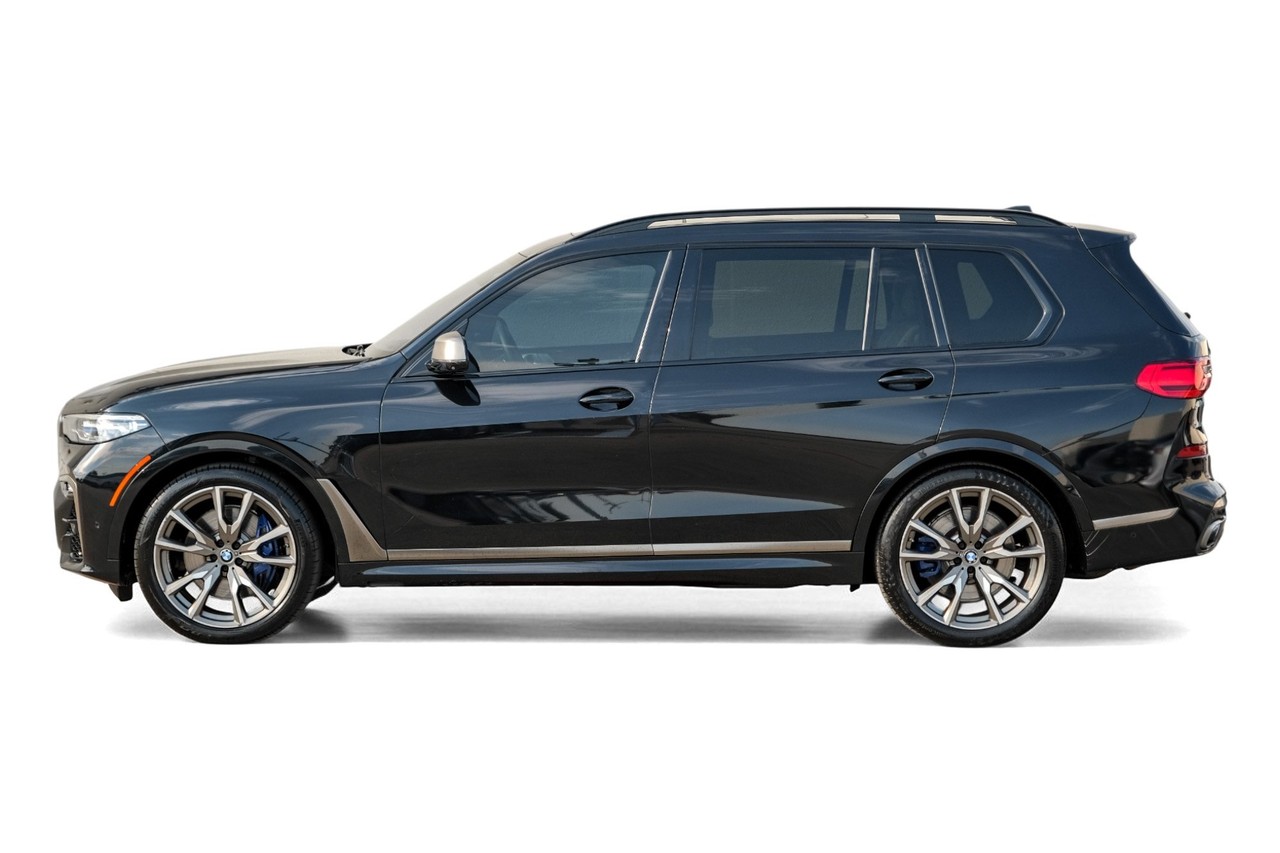 BMW X7 Vehicle Main Gallery Image 12