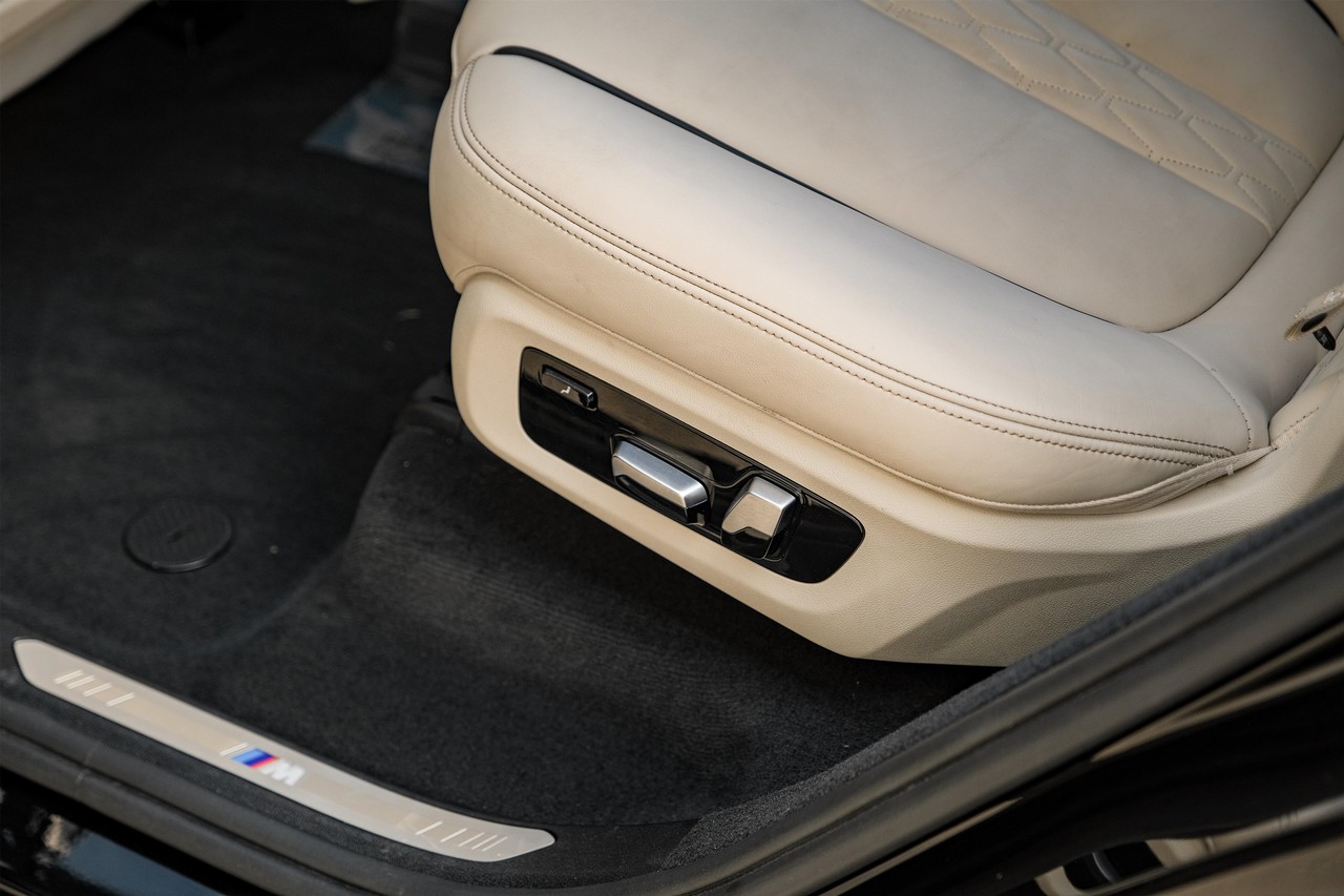 BMW X7 Vehicle Main Gallery Image 62