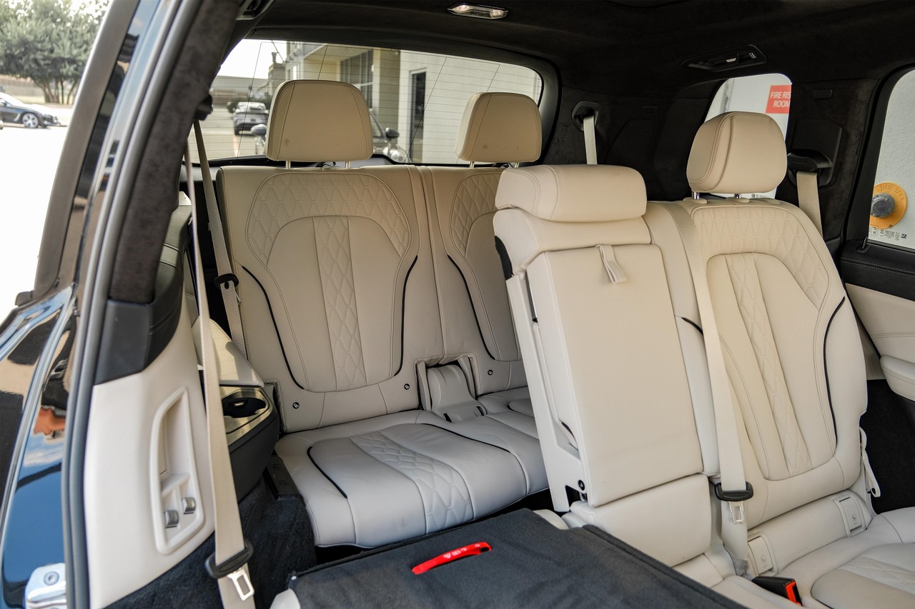 BMW X7 Vehicle Main Gallery Image 65