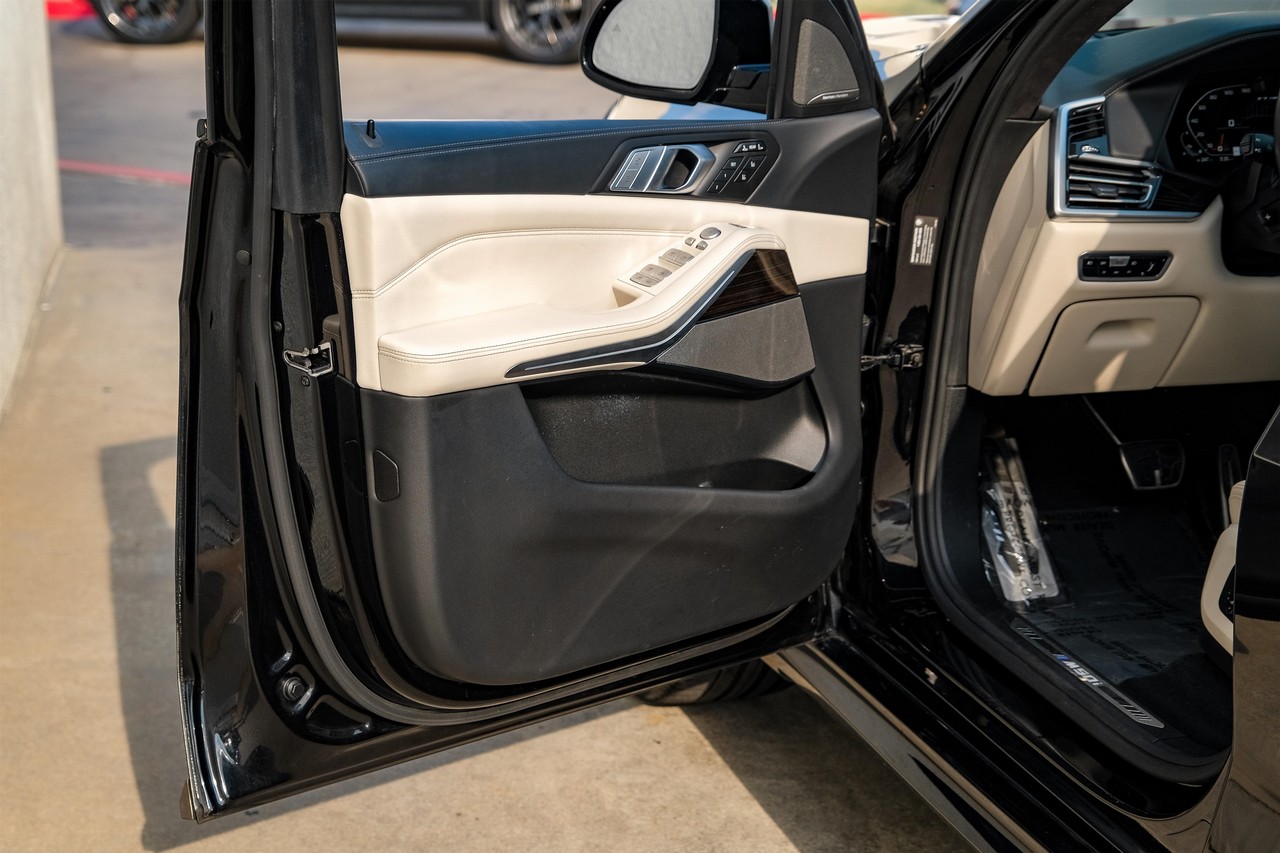 BMW X7 Vehicle Main Gallery Image 69