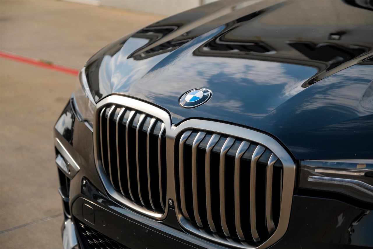BMW X7 Vehicle Main Gallery Image 81