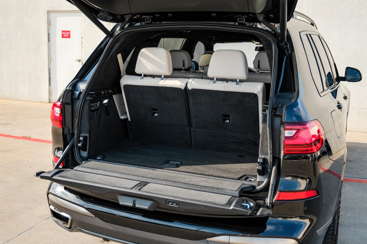 BMW X7 Vehicle Main Gallery Image 82