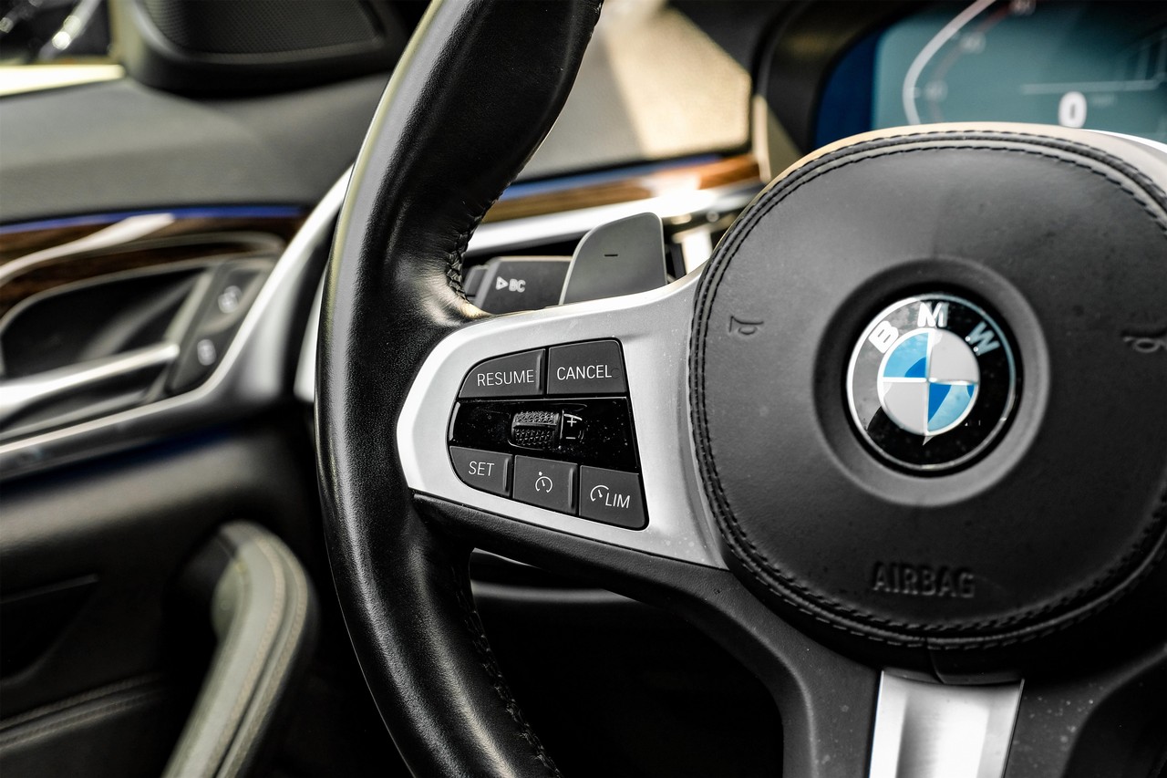 BMW 540i Vehicle Main Gallery Image 18