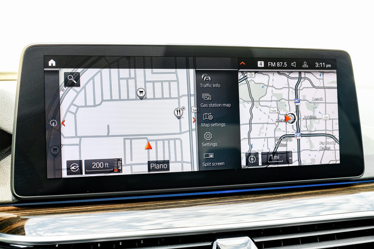 BMW 540i Vehicle Main Gallery Image 22