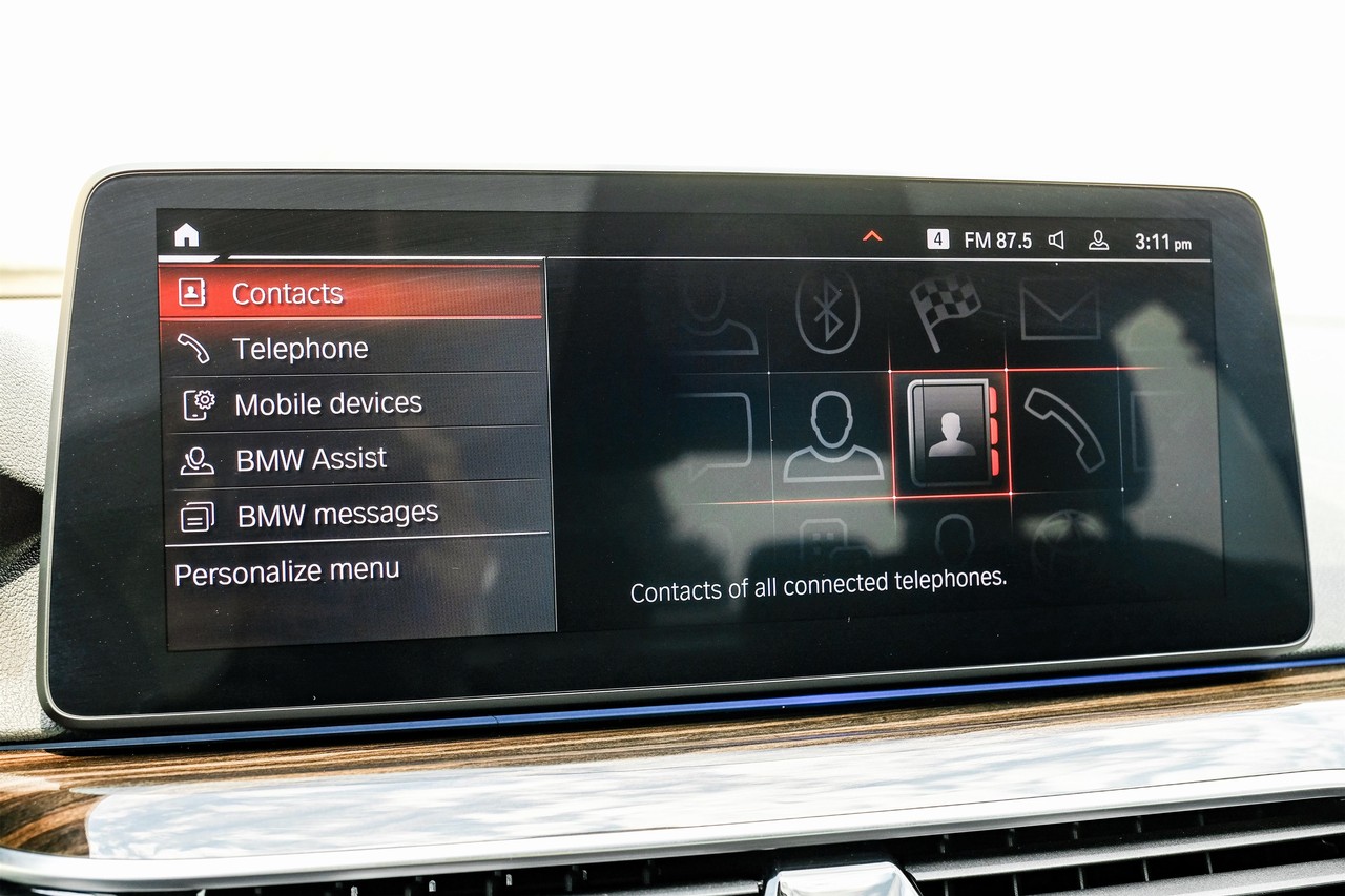BMW 540i Vehicle Main Gallery Image 29