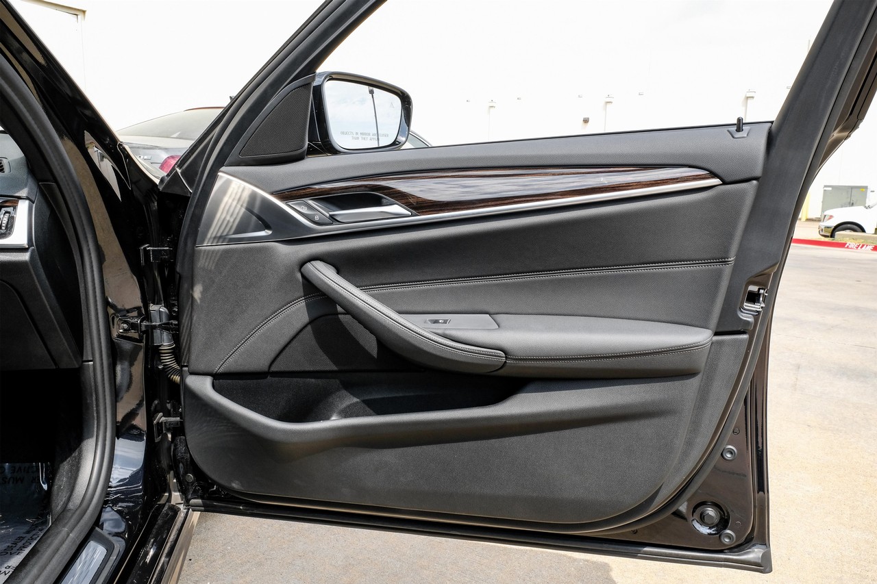 BMW 540i Vehicle Main Gallery Image 42
