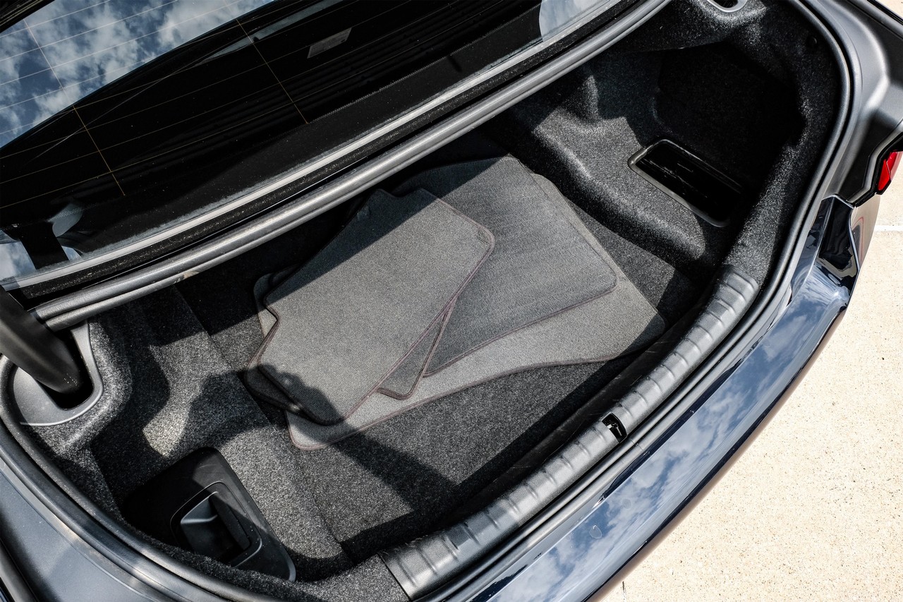 BMW 540i Vehicle Main Gallery Image 48