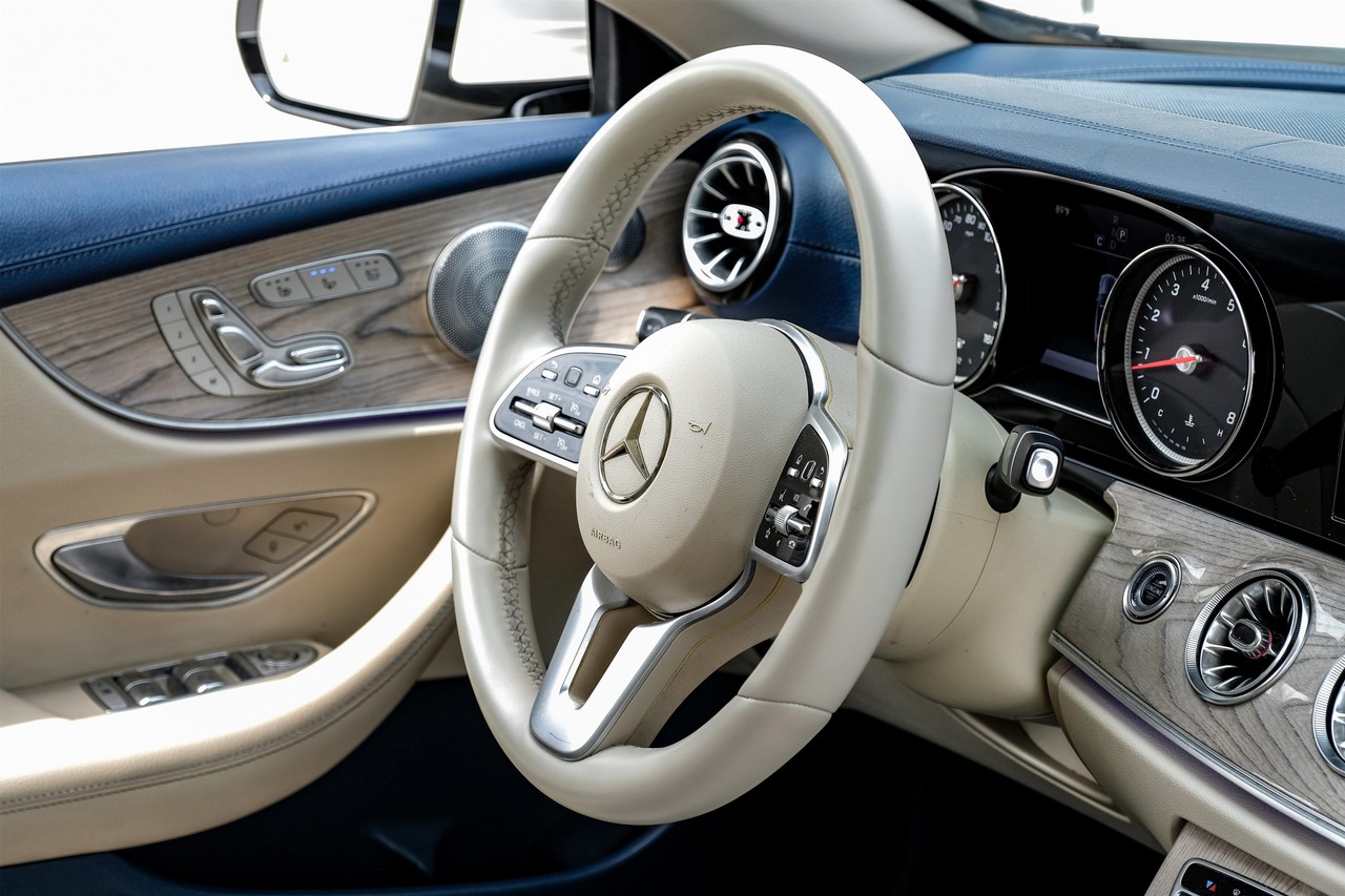 Mercedes-Benz E 450 Vehicle Main Gallery Image 13