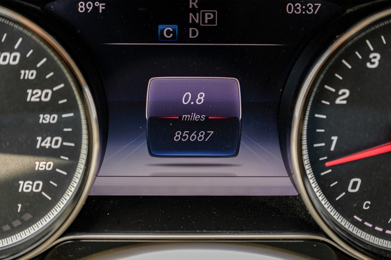 Mercedes-Benz E 450 Vehicle Main Gallery Image 18