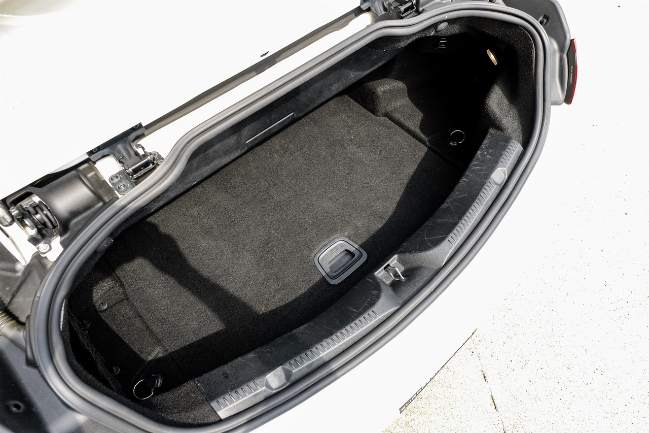 Mercedes-Benz E 450 Vehicle Main Gallery Image 39