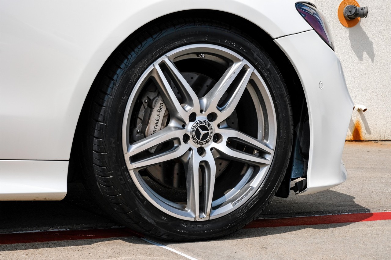 Mercedes-Benz E 450 Vehicle Main Gallery Image 41