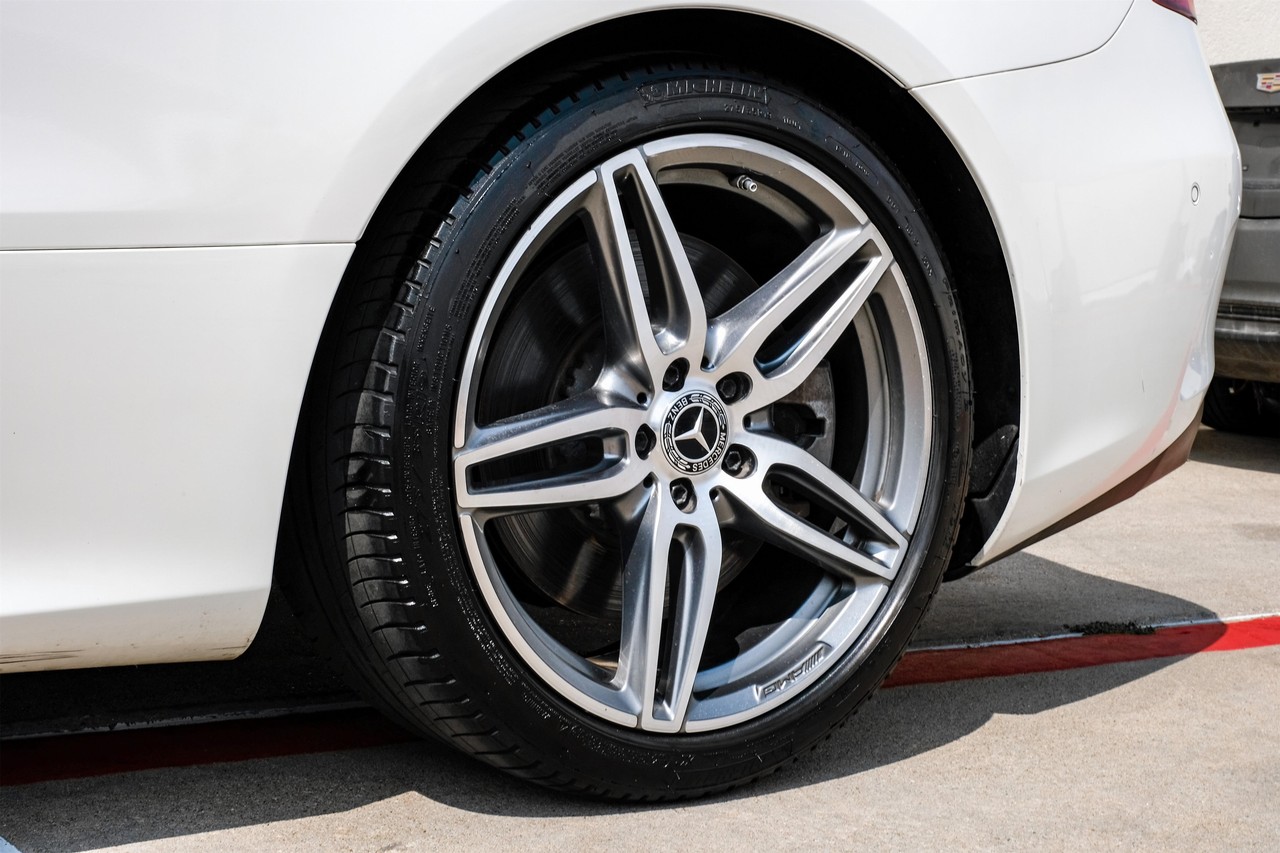 Mercedes-Benz E 450 Vehicle Main Gallery Image 43
