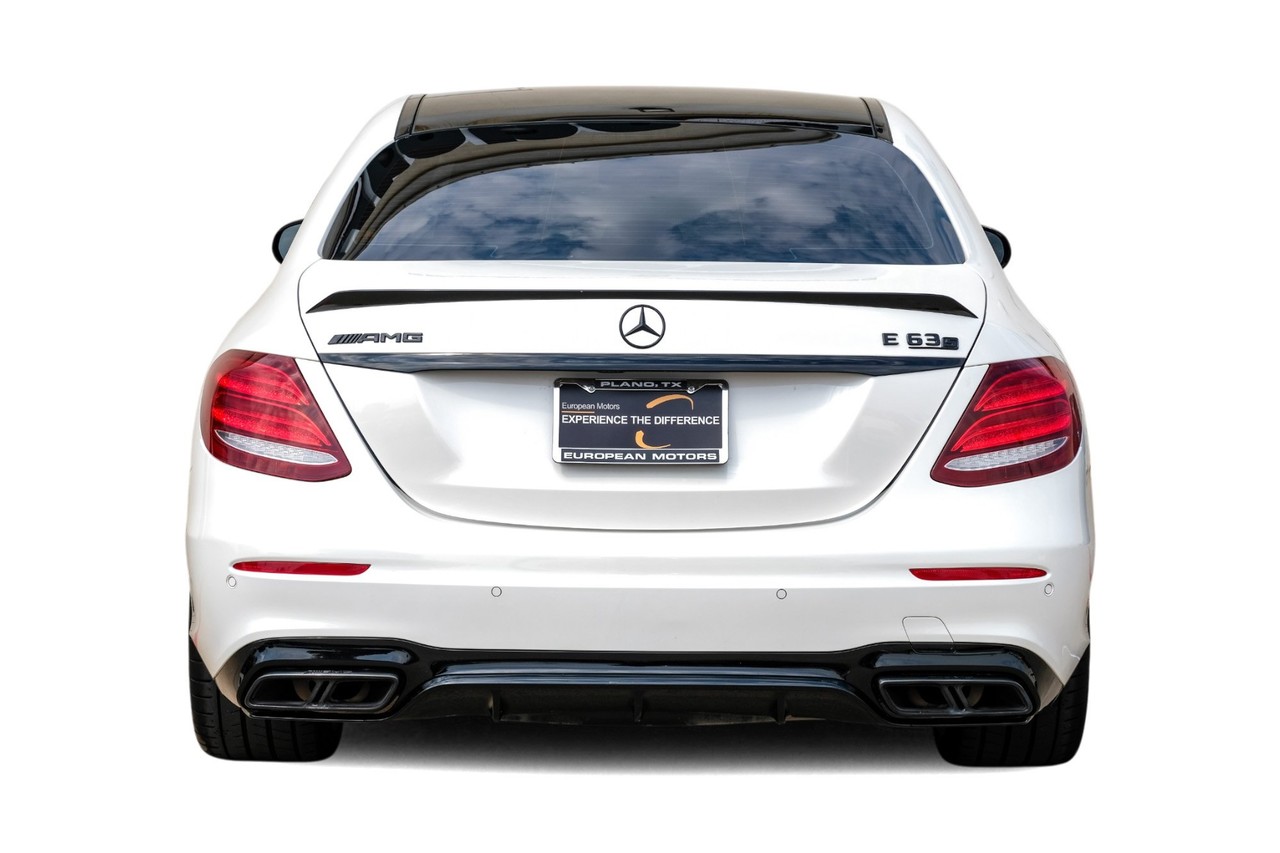 Mercedes-Benz E 63 AMG Vehicle Main Gallery Image 10