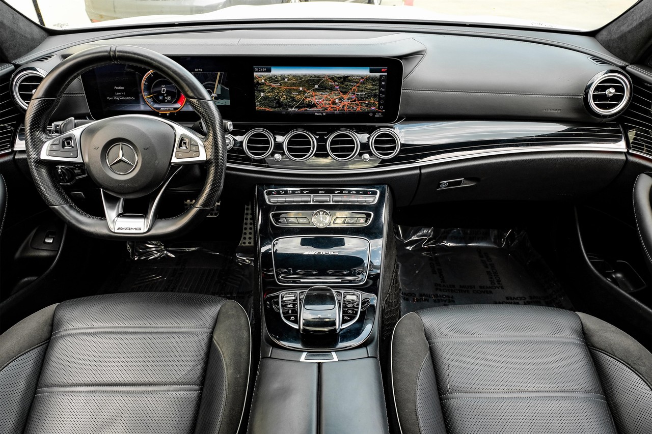 Mercedes-Benz E 63 AMG Vehicle Main Gallery Image 15