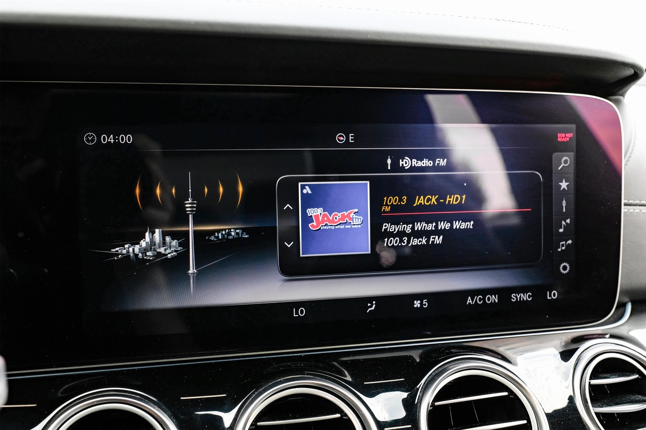 Mercedes-Benz E 63 AMG Vehicle Main Gallery Image 28