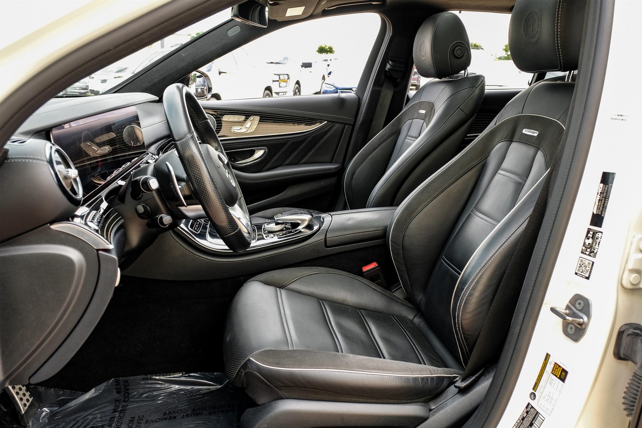 Mercedes-Benz E 63 AMG Vehicle Main Gallery Image 30