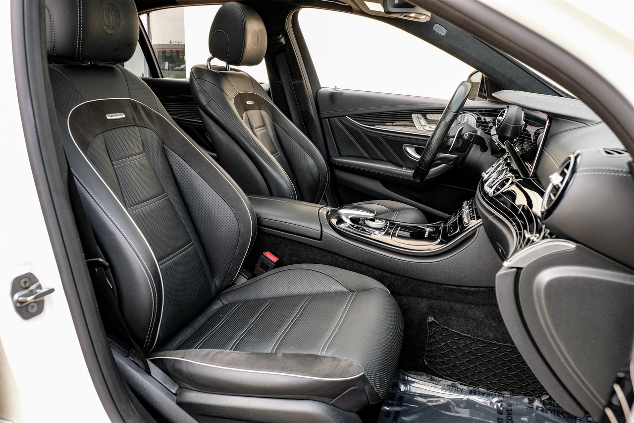 Mercedes-Benz E 63 AMG Vehicle Main Gallery Image 32