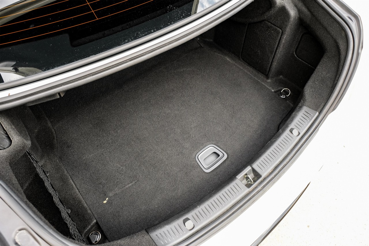 Mercedes-Benz E 63 AMG Vehicle Main Gallery Image 46