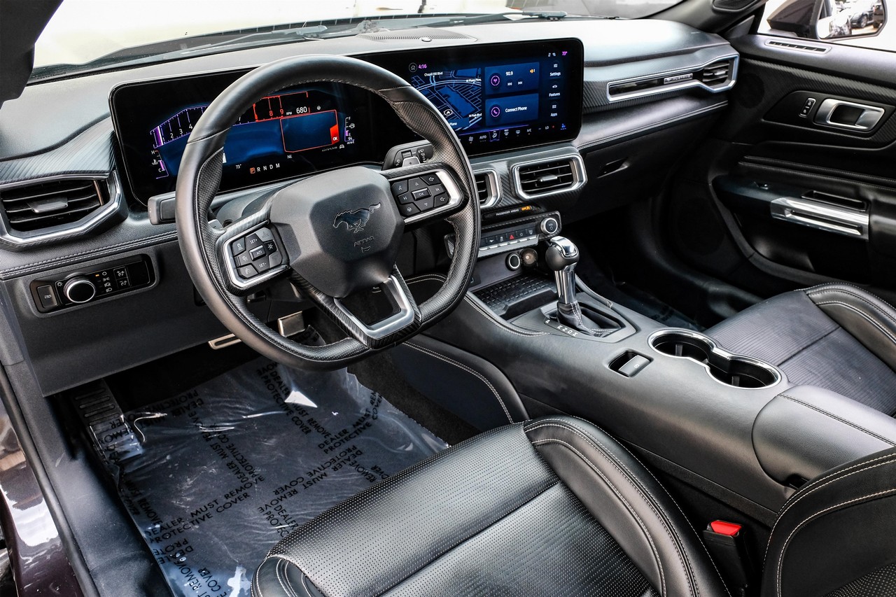 Ford Mustang Vehicle Main Gallery Image 03