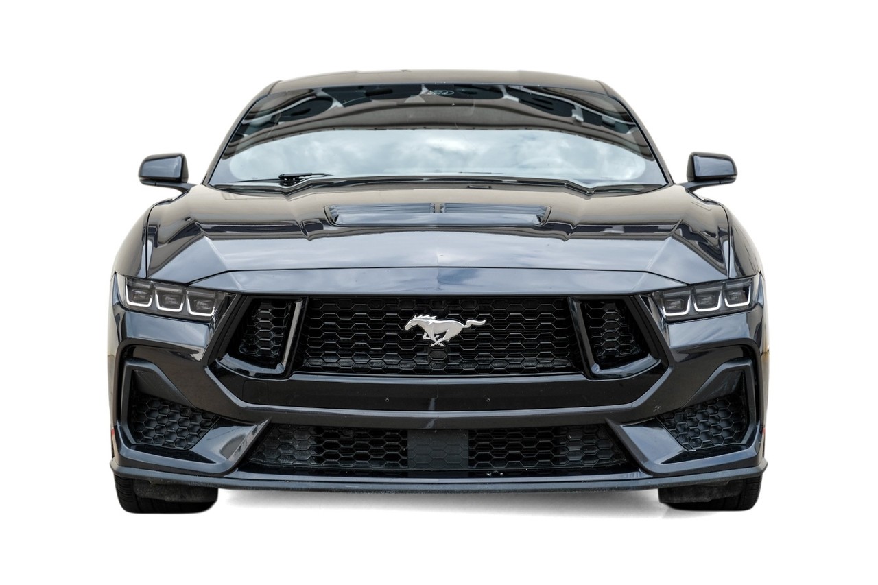 Ford Mustang Vehicle Main Gallery Image 05