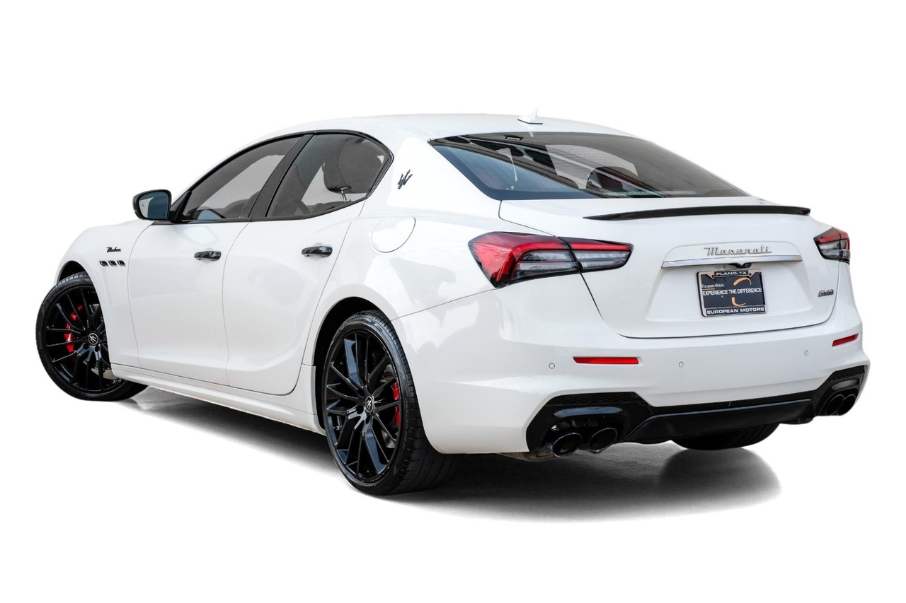 Maserati Ghibli Vehicle Main Gallery Image 08
