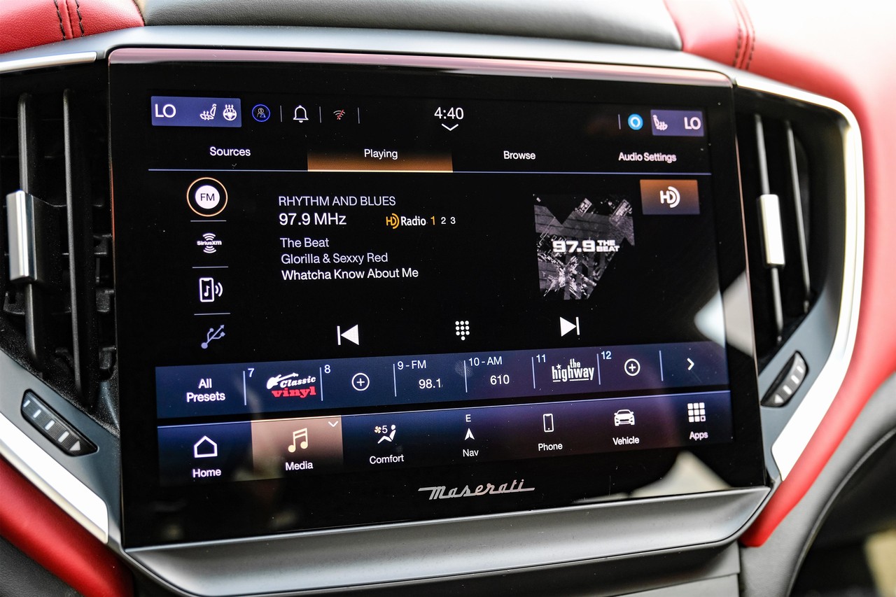 Maserati Ghibli Vehicle Main Gallery Image 24