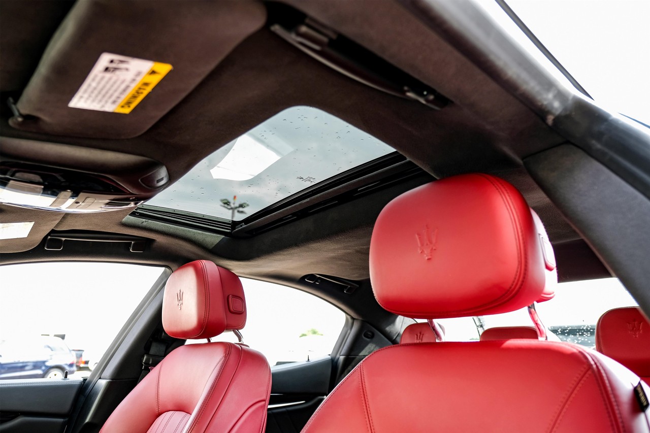 Maserati Ghibli Vehicle Main Gallery Image 27