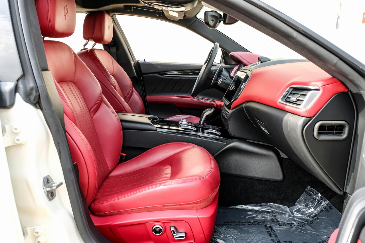 Maserati Ghibli Vehicle Main Gallery Image 30