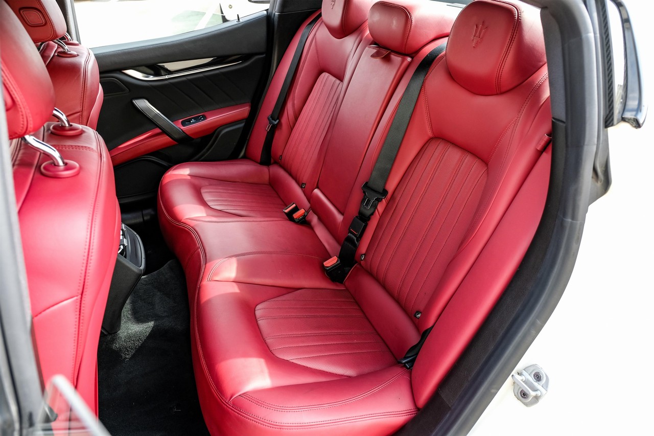 Maserati Ghibli Vehicle Main Gallery Image 35