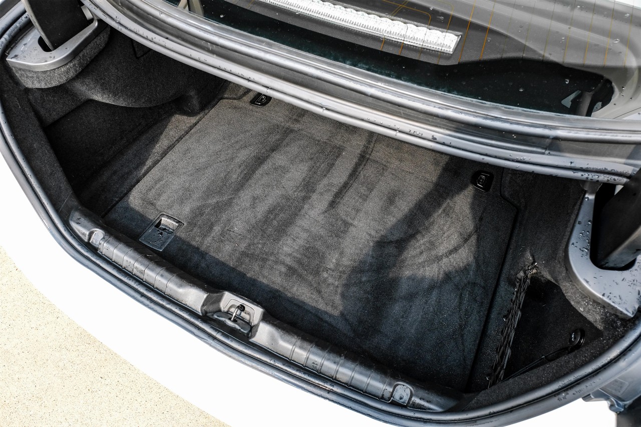 Maserati Ghibli Vehicle Main Gallery Image 43