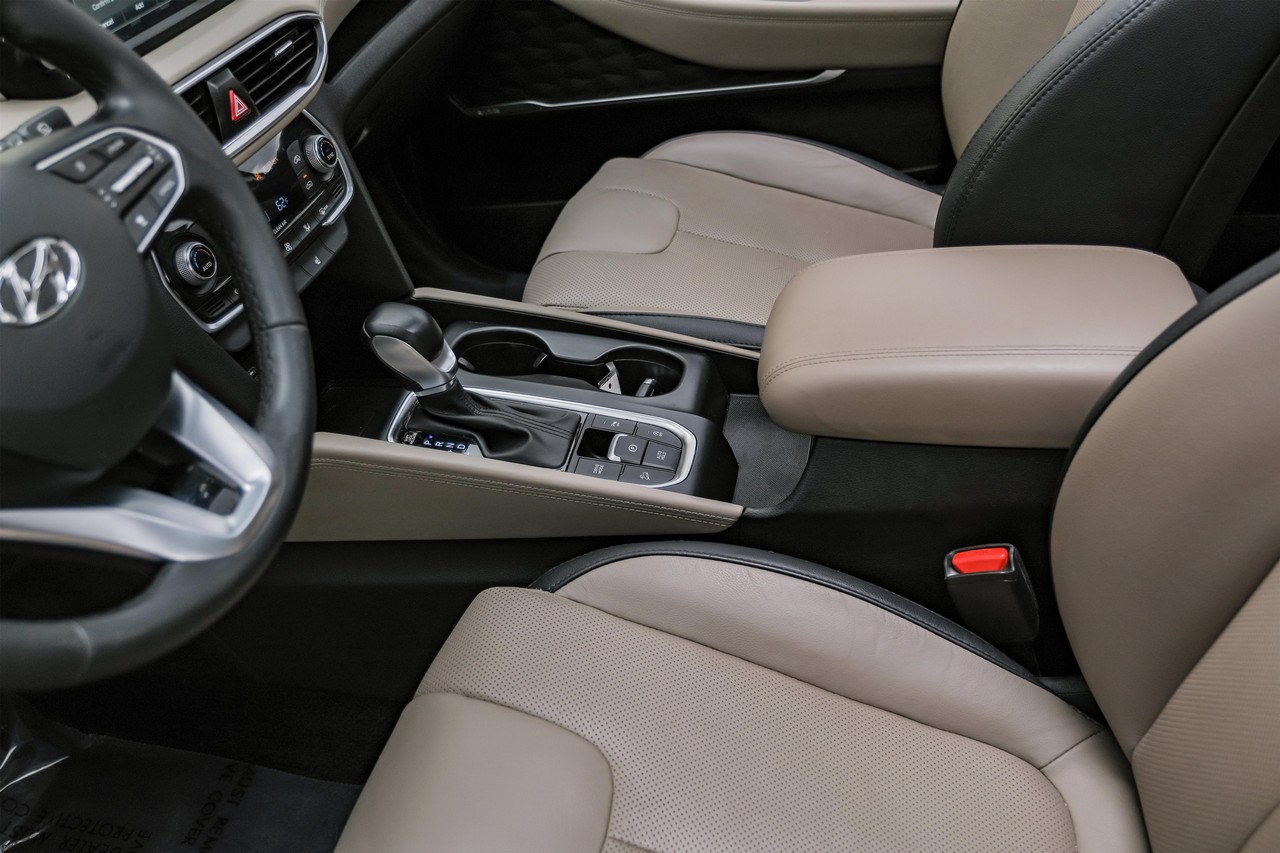 Hyundai Santa Fe Vehicle Main Gallery Image 24