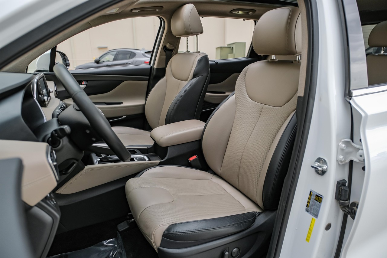 Hyundai Santa Fe Vehicle Main Gallery Image 29