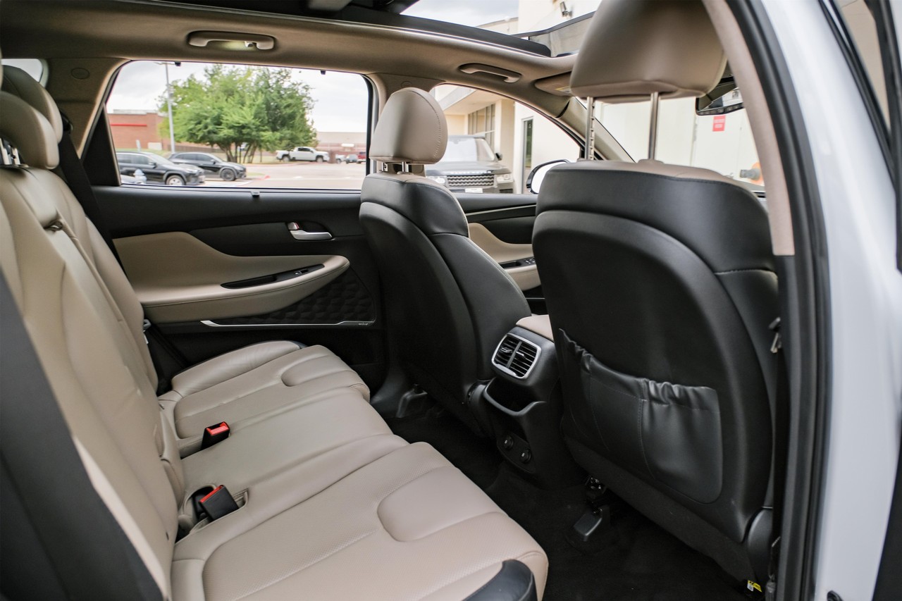 Hyundai Santa Fe Vehicle Main Gallery Image 33