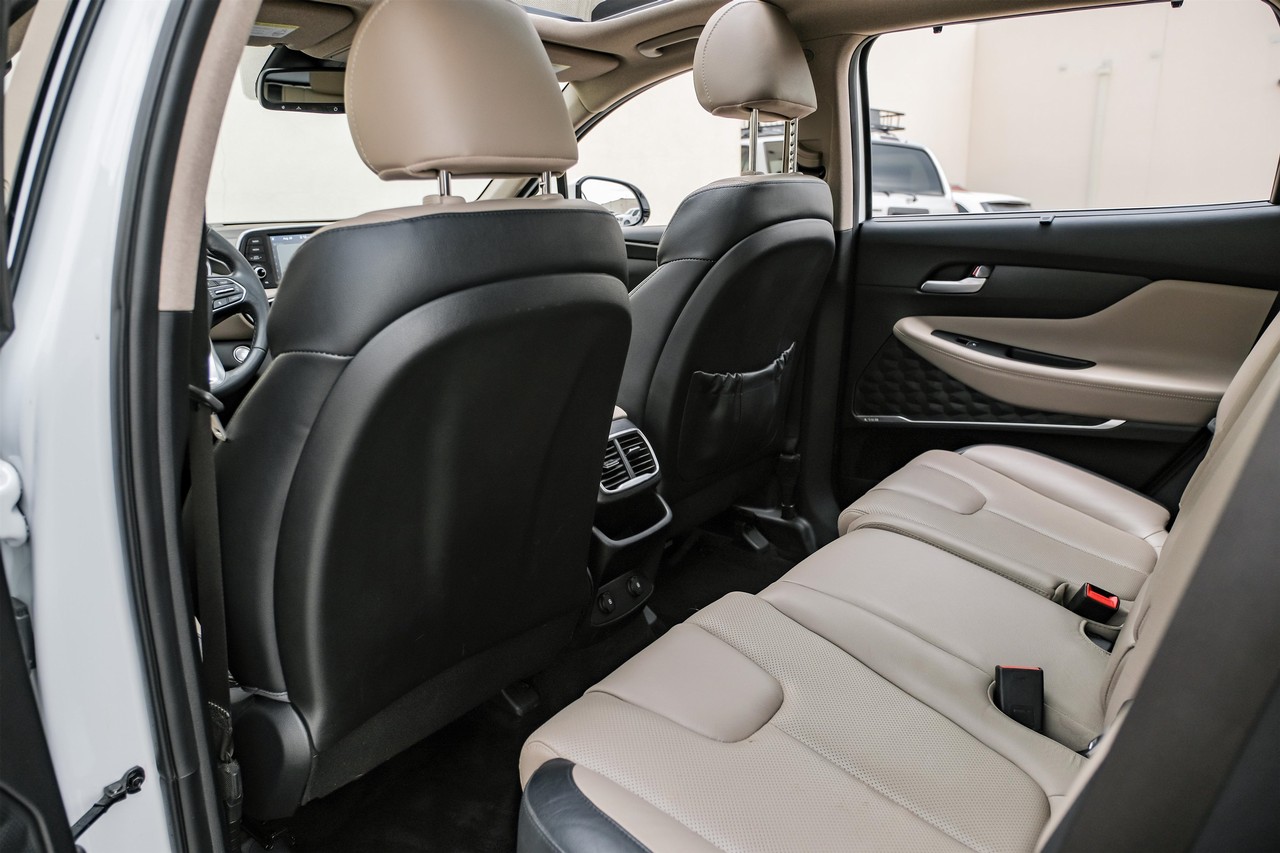 Hyundai Santa Fe Vehicle Main Gallery Image 34