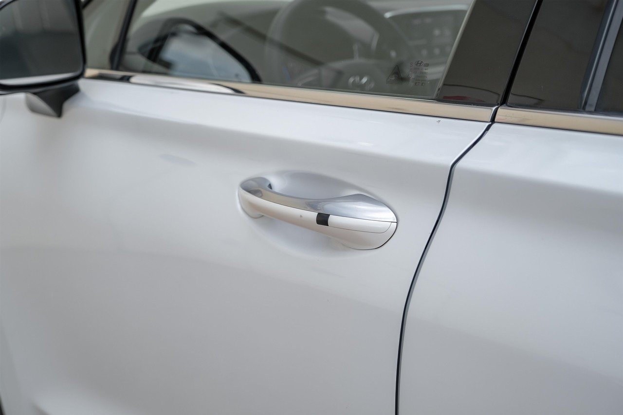 Hyundai Santa Fe Vehicle Main Gallery Image 37