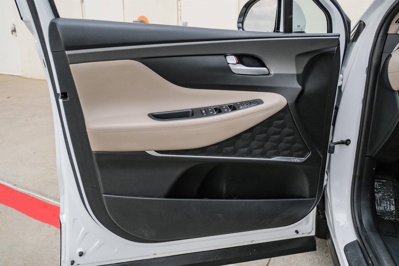 Hyundai Santa Fe Vehicle Main Gallery Image 38