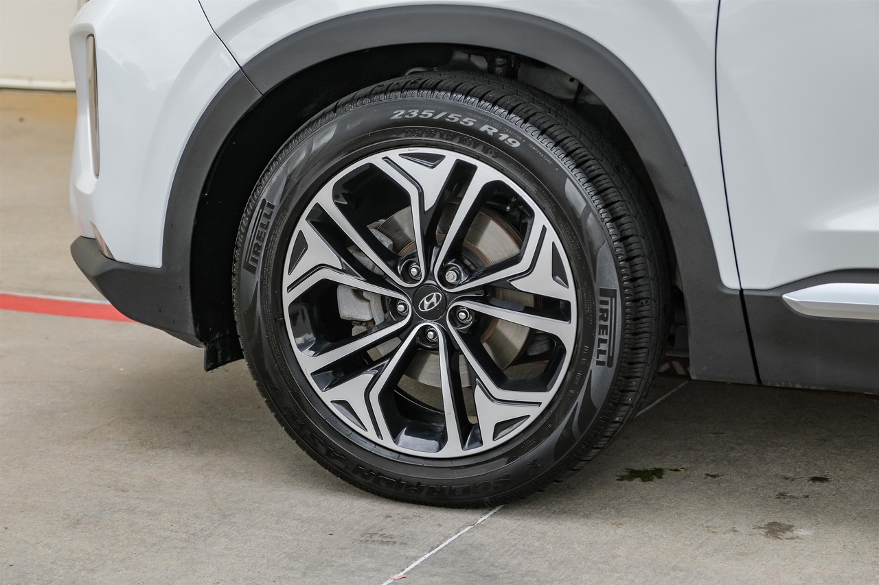 Hyundai Santa Fe Vehicle Main Gallery Image 54
