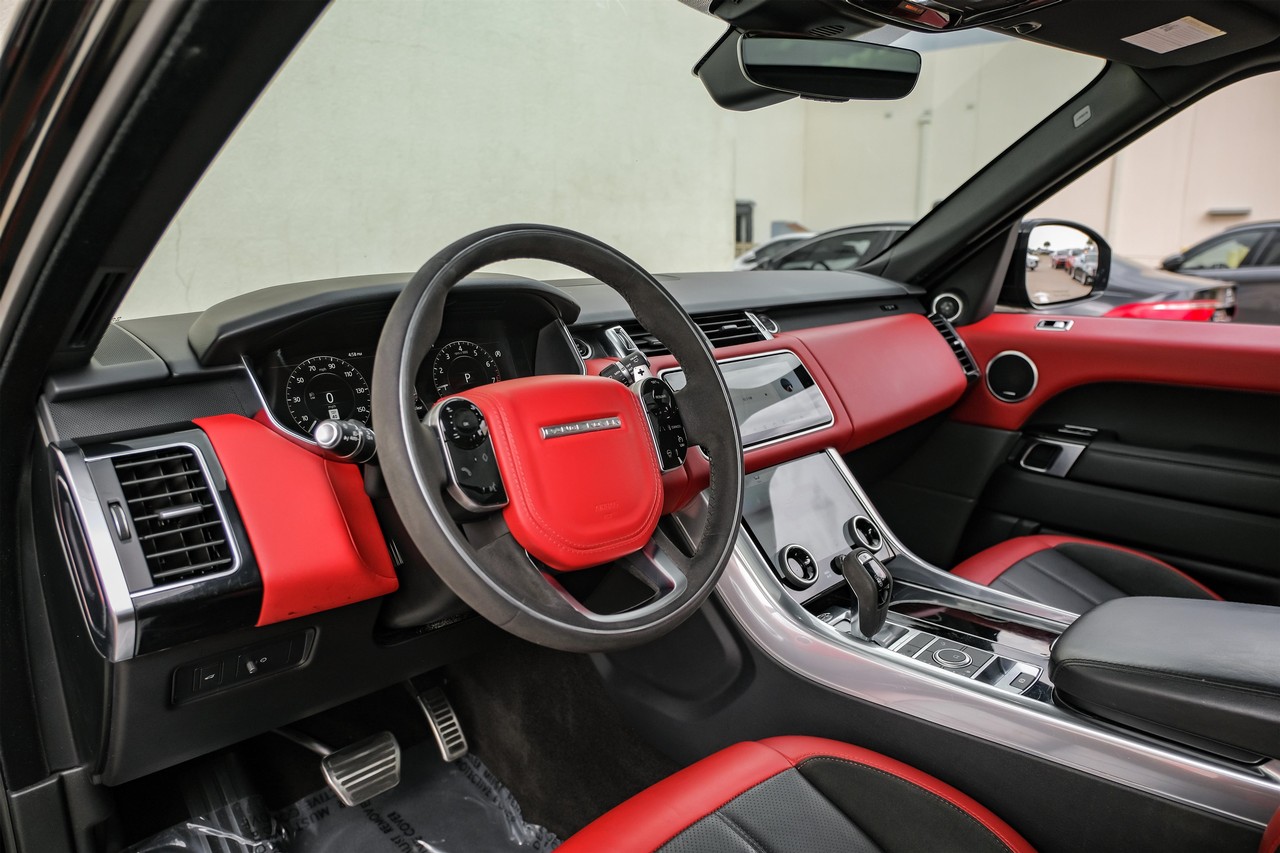 Land Rover Range Rover Sport Vehicle Main Gallery Image 03