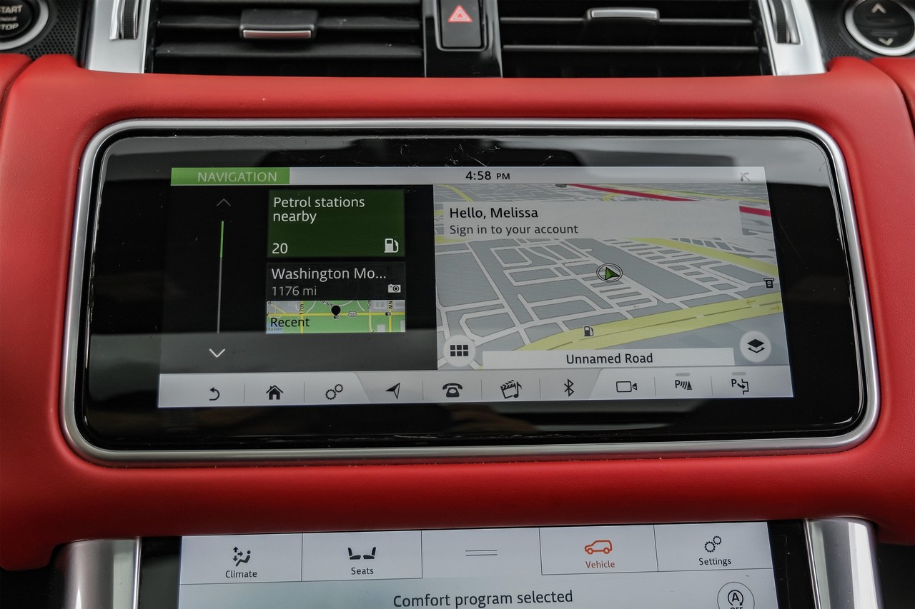 Land Rover Range Rover Sport Vehicle Main Gallery Image 22