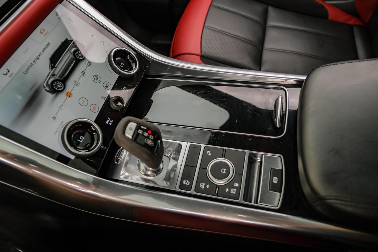 Land Rover Range Rover Sport Vehicle Main Gallery Image 25