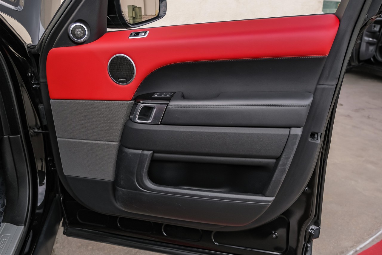 Land Rover Range Rover Sport Vehicle Main Gallery Image 38