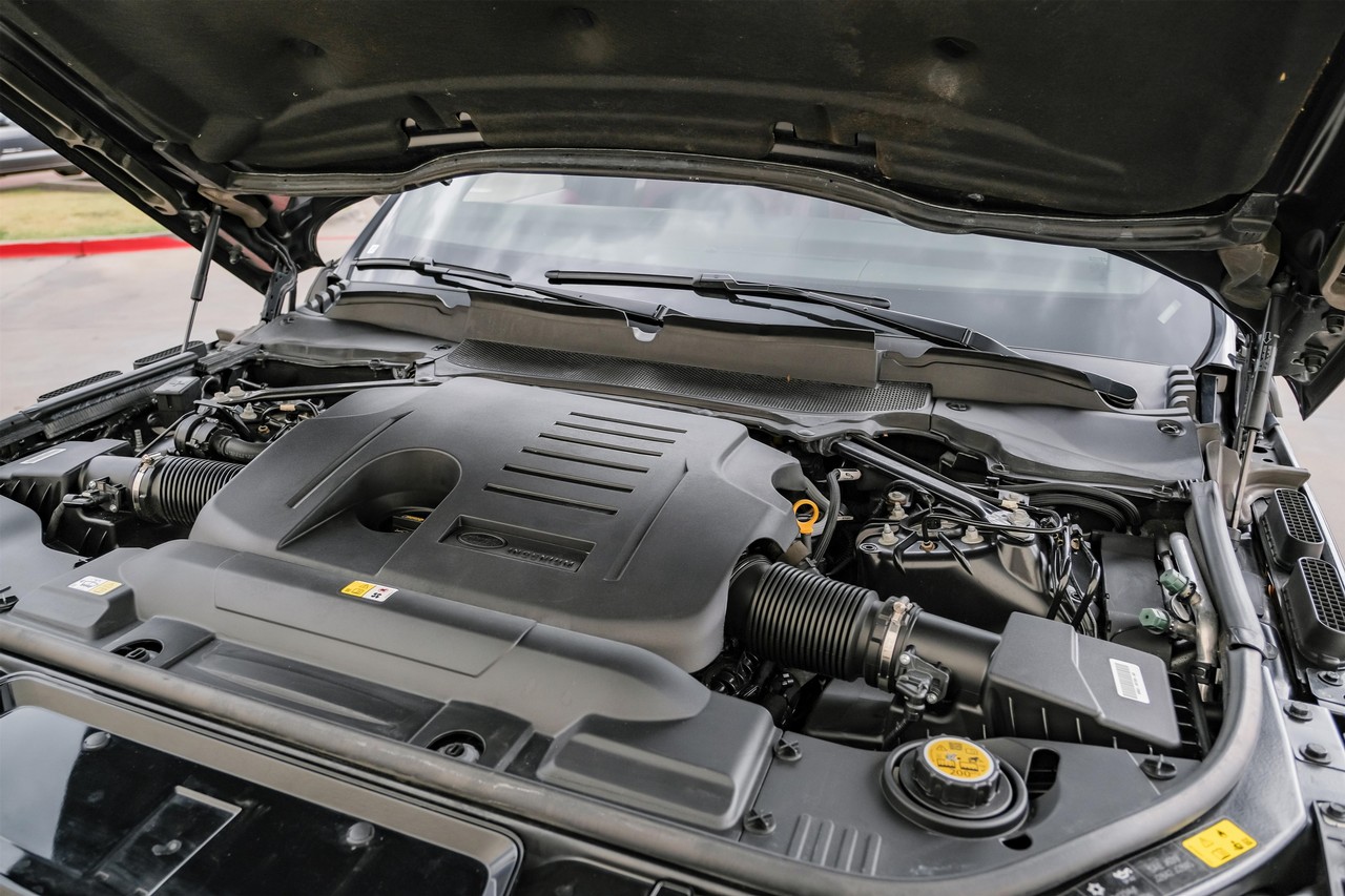 Land Rover Range Rover Sport Vehicle Main Gallery Image 43