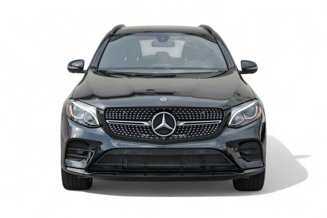 Mercedes-Benz GLC Vehicle Main Gallery Image 05